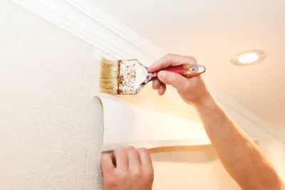 Pose de papier peint à Bidos — revêtements muraux et toiles de verre